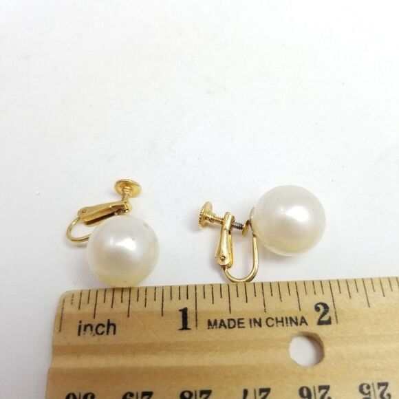 Vintage Richelle Fauc Pearl Clip On Earrings, Classic Timeless Design, Estate - Picture 5 of 6